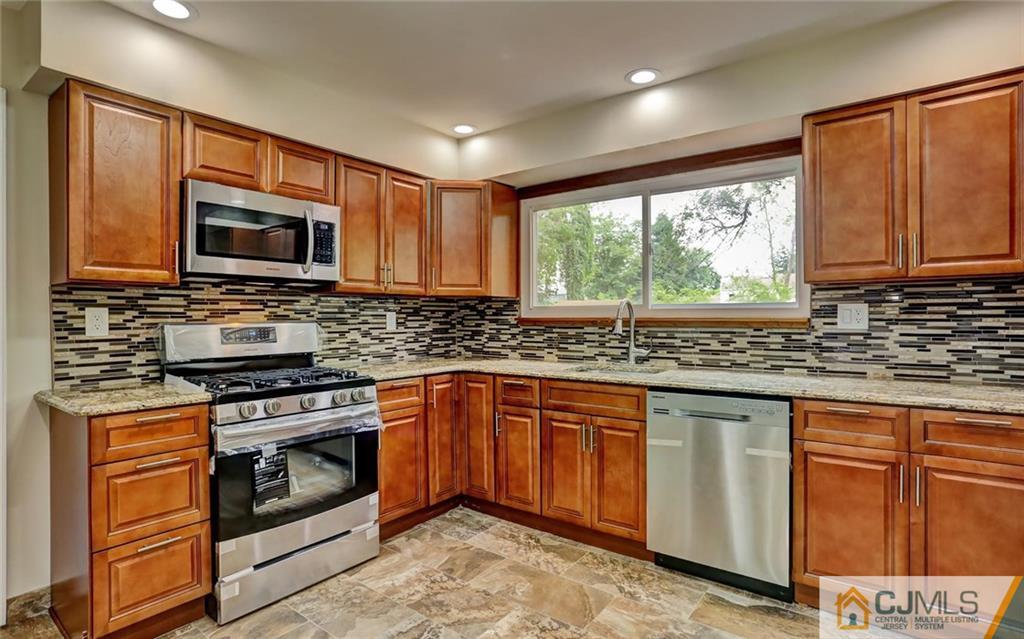 101 Stillwell Road Kendall Park, NJ 08824 - Photo 1 of 25 Gallery Image 1