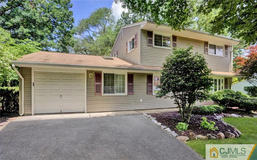 101 Stillwell Road Kendall Park, NJ 08824 - Photo 2 of 25 Gallery Image 2