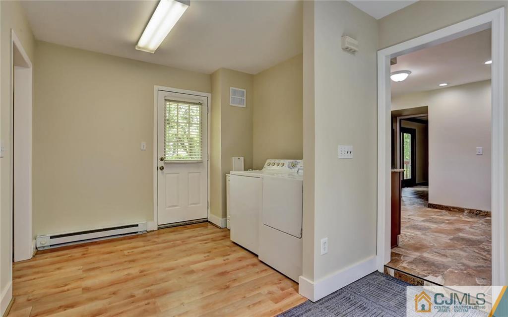 101 Stillwell Road Kendall Park, NJ 08824 - Photo 15 of 25 Gallery Image 15