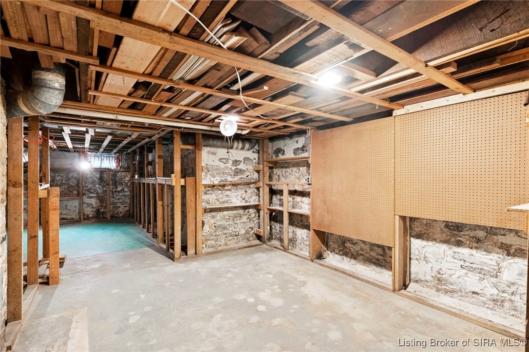 616 Jefferson Street Madison, IN 47250 - Photo 18 of 26