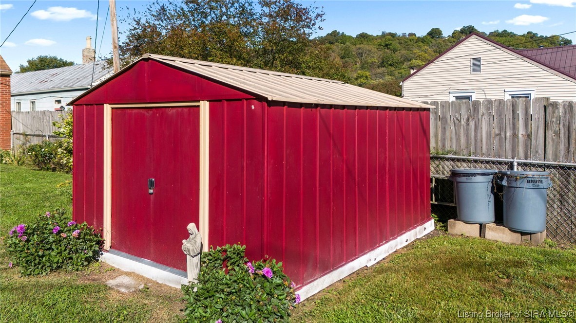 616 Jefferson Street Madison, IN 47250 - Photo 22 of 26