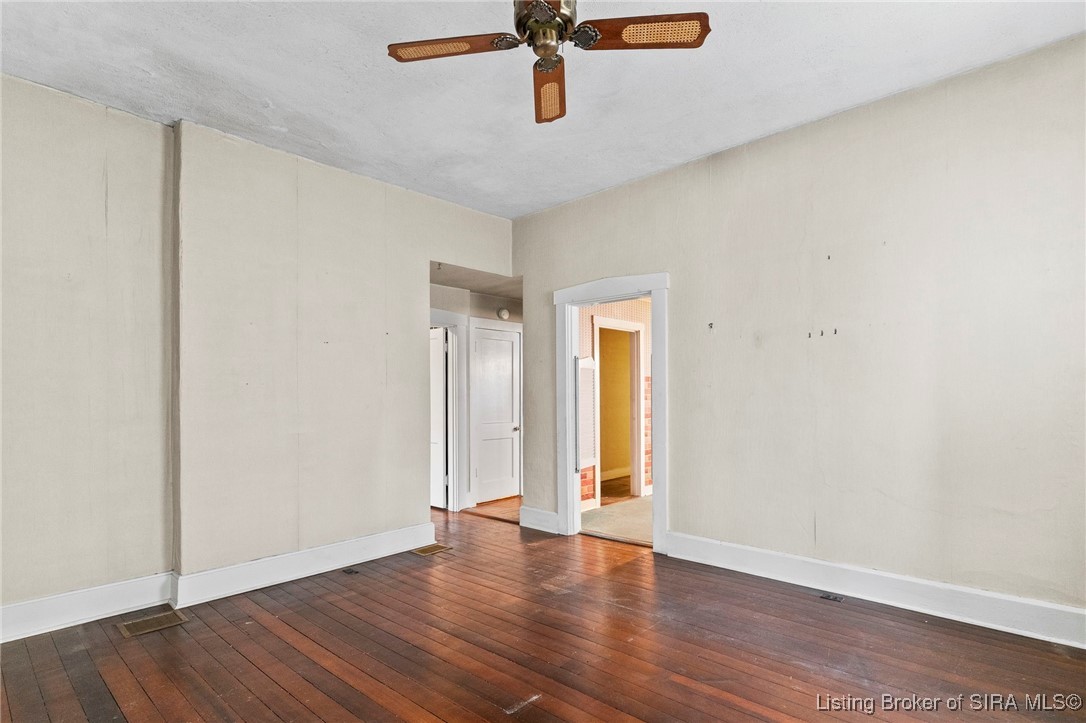 616 Jefferson Street Madison, IN 47250 - Photo 3 of 26