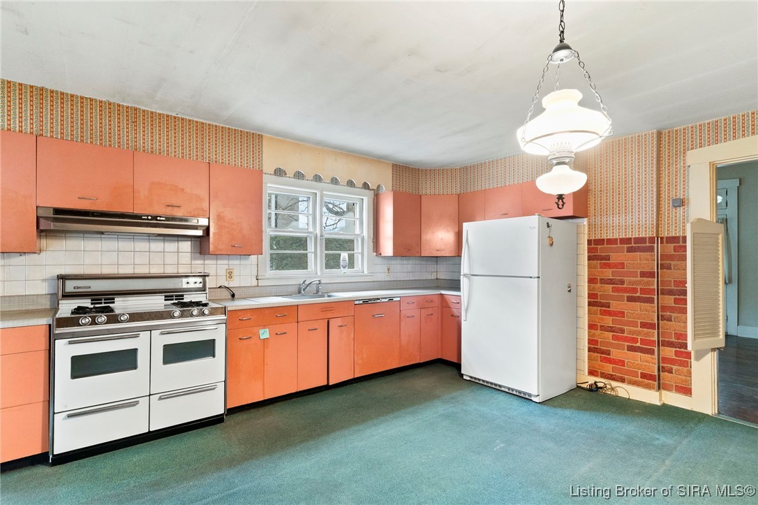 616 Jefferson Street Madison, IN 47250 - Photo 7 of 26