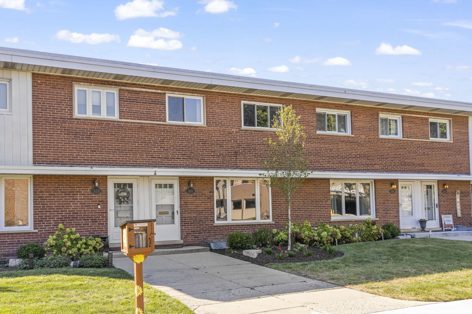 318 South Maple Street Mount Prospect, IL 60056 - Photo 1 of 21 Gallery Image 1