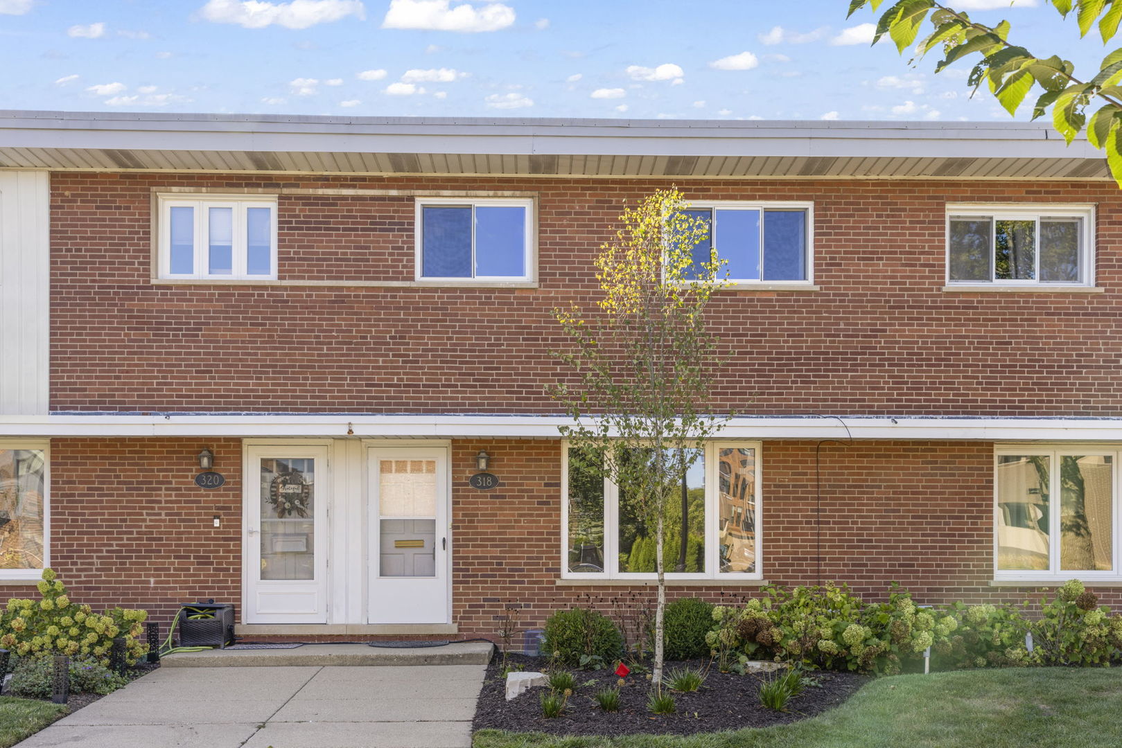 318 South Maple Street Mount Prospect, IL 60056 - Photo 2 of 21 Gallery Image 2