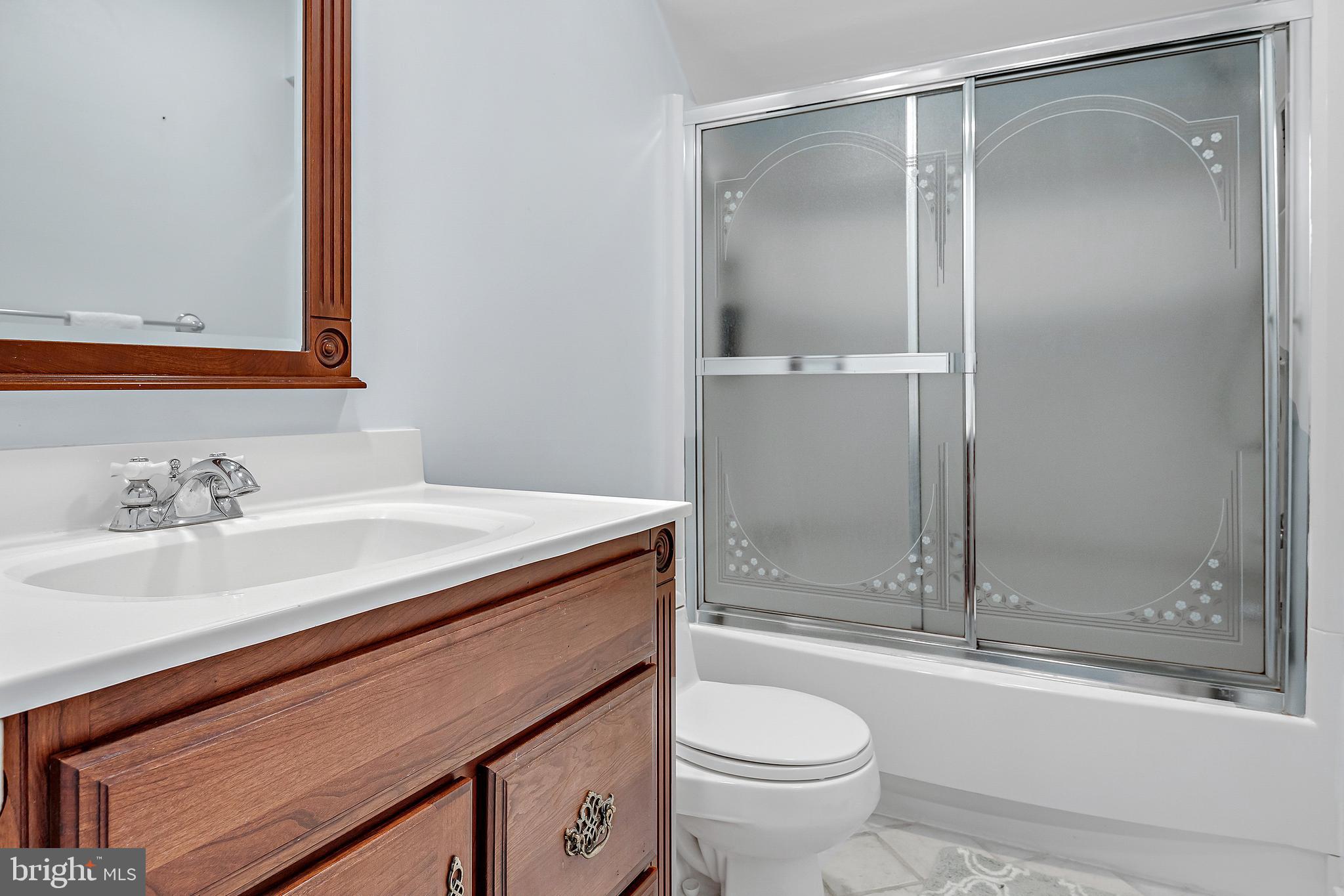 4802 Virginia Road Mechanicsburg, PA 17050 - Photo 20 of 30 hall bath