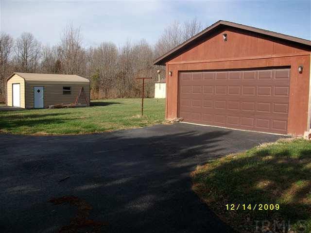 11267 Voyles Road Pekin, IN 47165 - Photo 2 of 7 Gallery Image 2