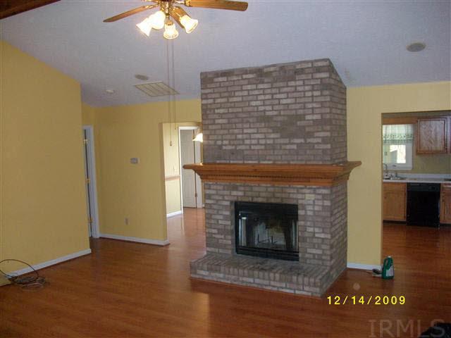 11267 Voyles Road Pekin, IN 47165 - Photo 3 of 7 Gallery Image 3
