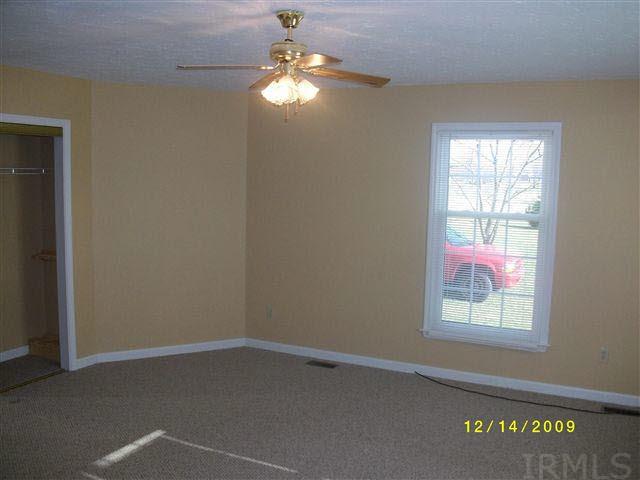 11267 Voyles Road Pekin, IN 47165 - Photo 6 of 7 Gallery Image 6