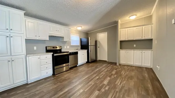$1,675 | 3105 Glen Vista Drive, Fort Worth, TX 76244