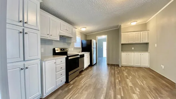 $1,675 | 3105 Glen Vista Drive, Fort Worth, TX 76244