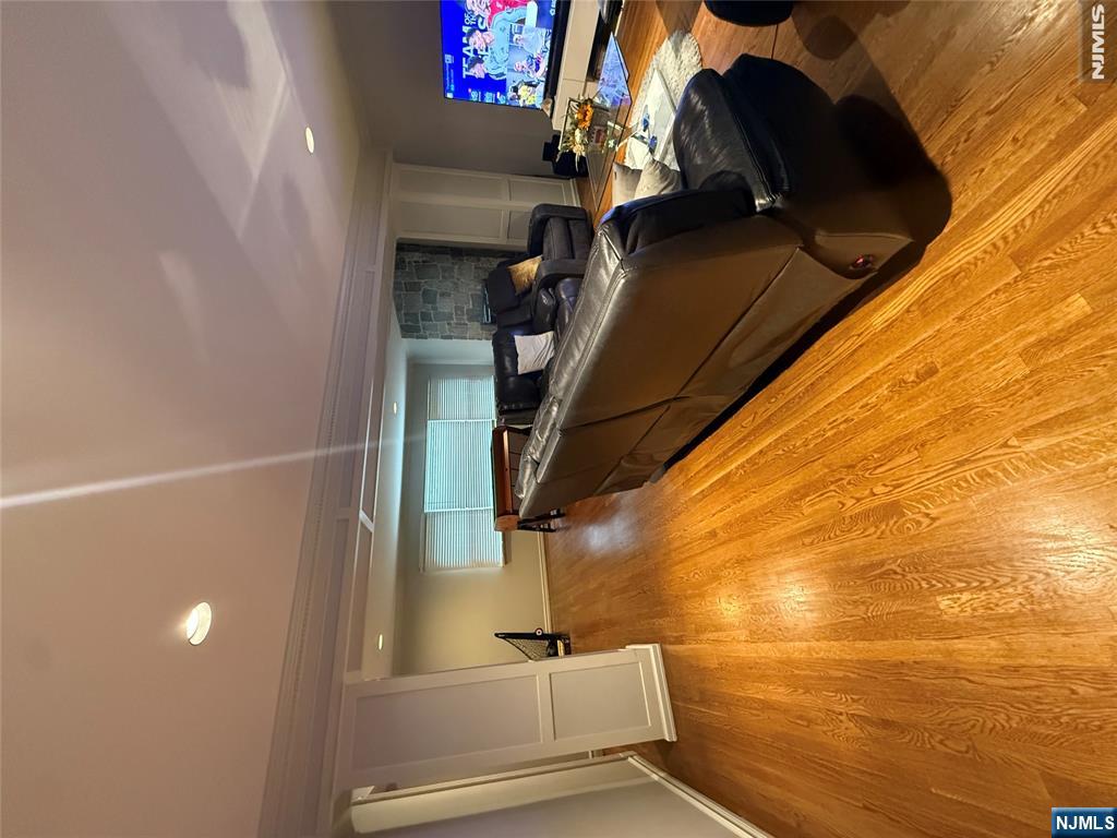 730 Floyd Street Englewood Cliffs, NJ 07632 - Photo 10 of 47