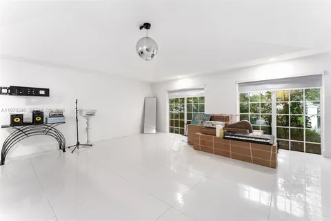 $2,695,000 | 400 Southwest 24th Road, Miami, FL 33129