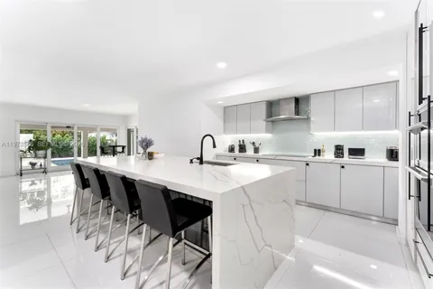 $2,695,000 | 400 Southwest 24th Road, Miami, FL 33129