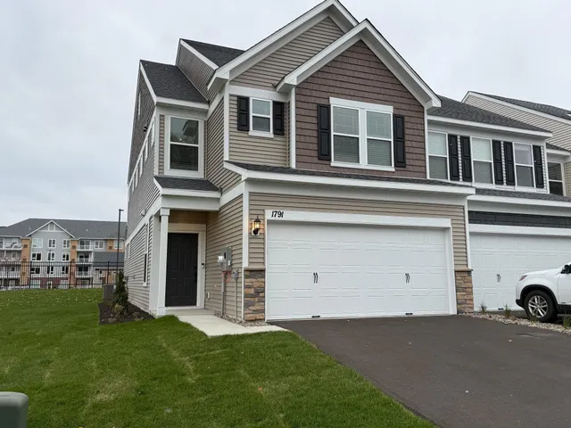 $2,950 | 1791 Hauer Trail, Shakopee, MN 55379