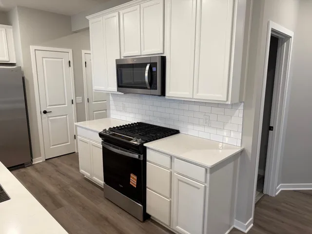 $2,950 | 1791 Hauer Trail, Shakopee, MN 55379