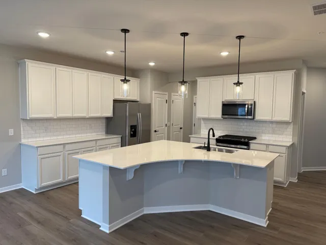 $2,950 | 1791 Hauer Trail, Shakopee, MN 55379