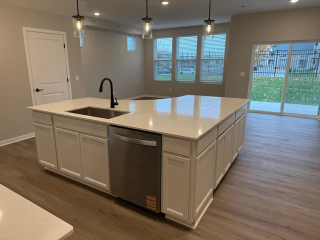 $2,950 | 1791 Hauer Trail, Shakopee, MN 55379