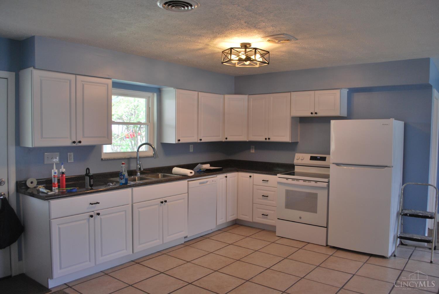 1707 Parker Road Milford, OH 45150 - Photo 12 of 38