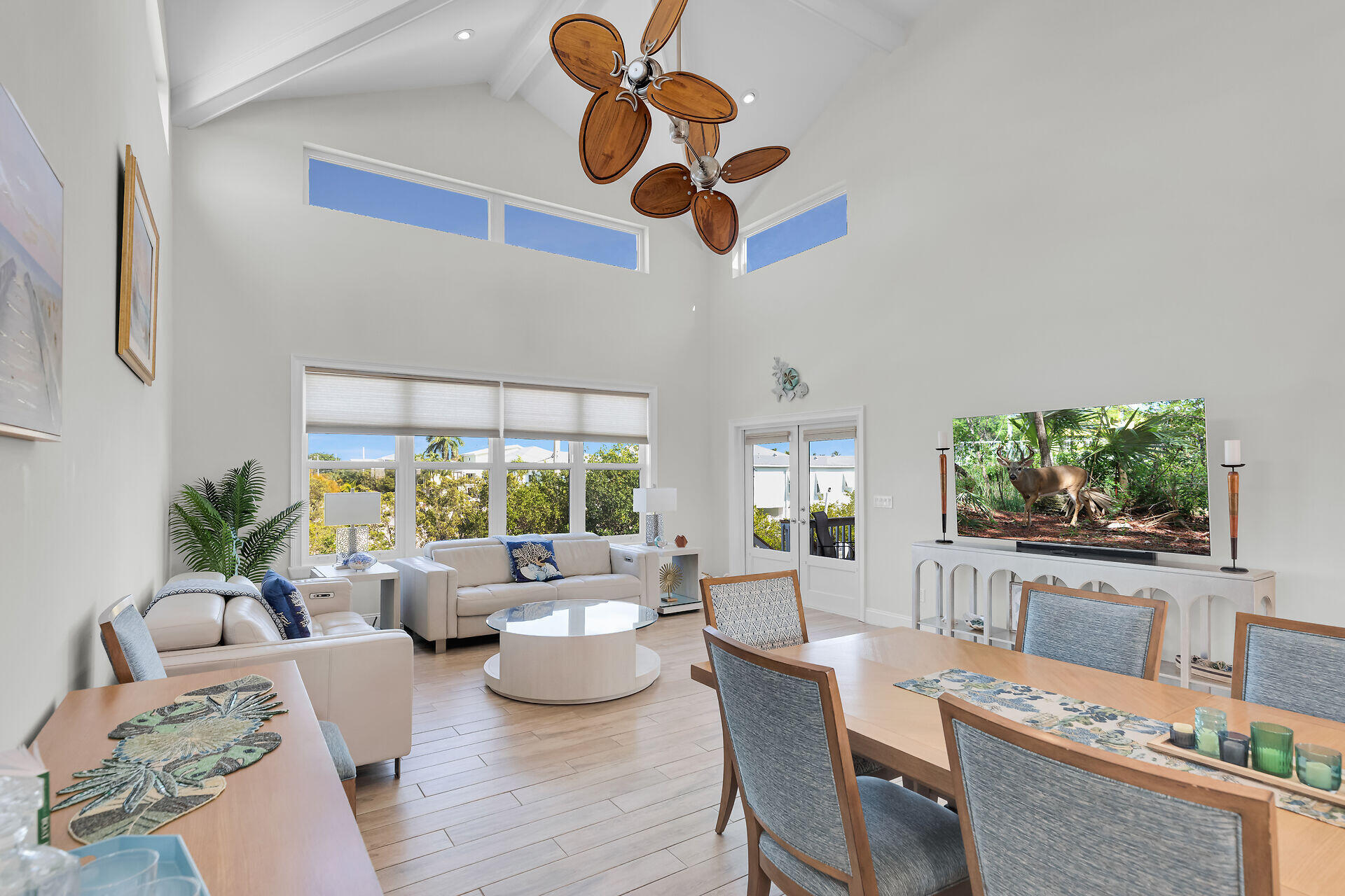 333 Indies Road Summerland Key, FL 33042 - Photo 15 of 66 a living room with furniture and a flat screen tv