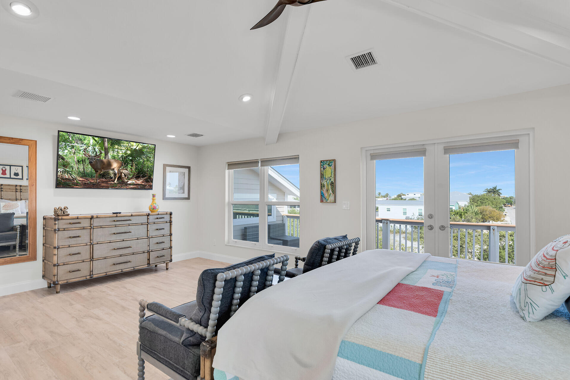 333 Indies Road Summerland Key, FL 33042 - Photo 27 of 66 a bedroom with furniture and windows