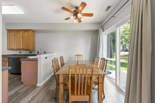 $289,900 | 3220 Bromley Lane, Aurora, IL 60502