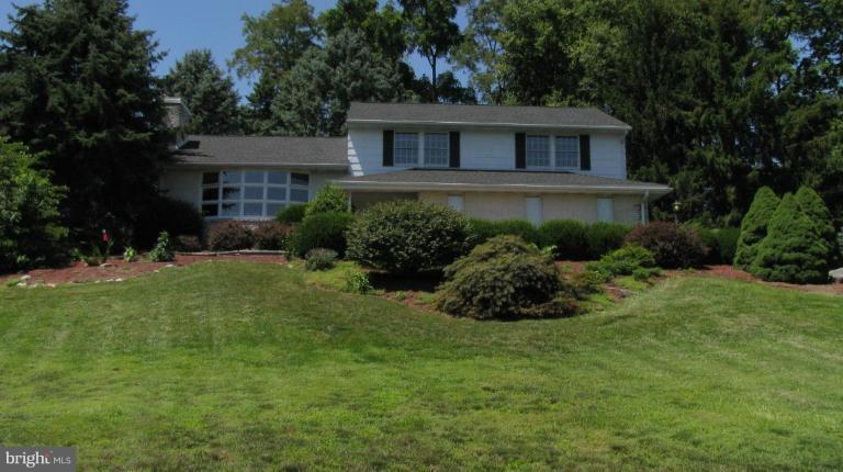 19717 Spring Creek Road Hagerstown, MD 21742 - Photo 1 of 12 Exterior (Main)