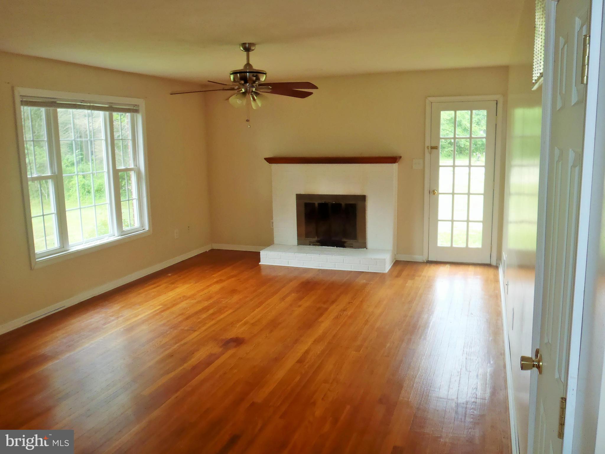 18187 Point Lookout Road Park Hall, MD 20667 - Photo 3 of 28 Family Room