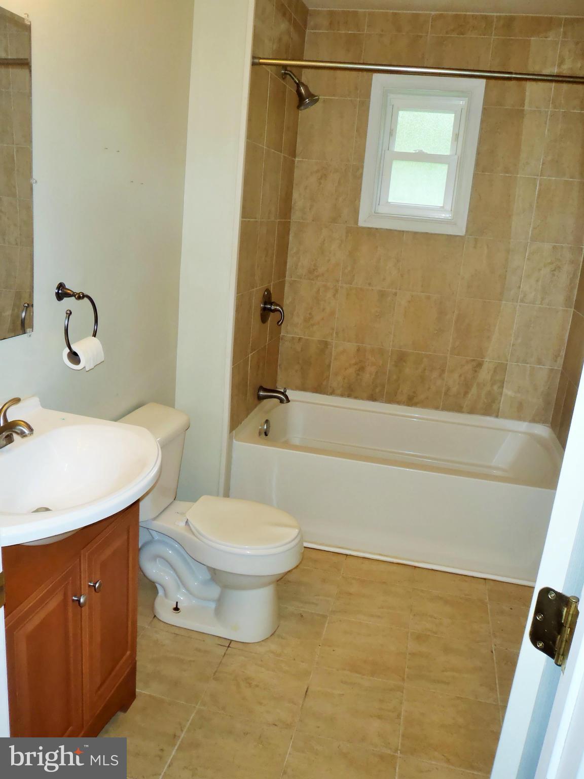 18187 Point Lookout Road Park Hall, MD 20667 - Photo 4 of 28 Bath