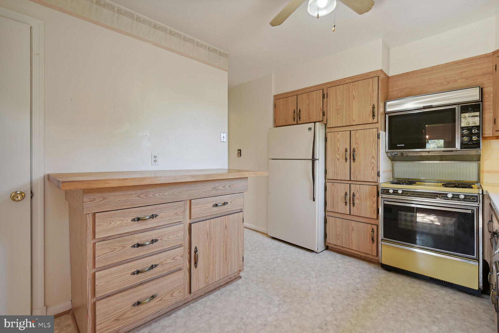 104 St Lawrence Drive Silver Spring, MD 20901 - Photo 8 of 34