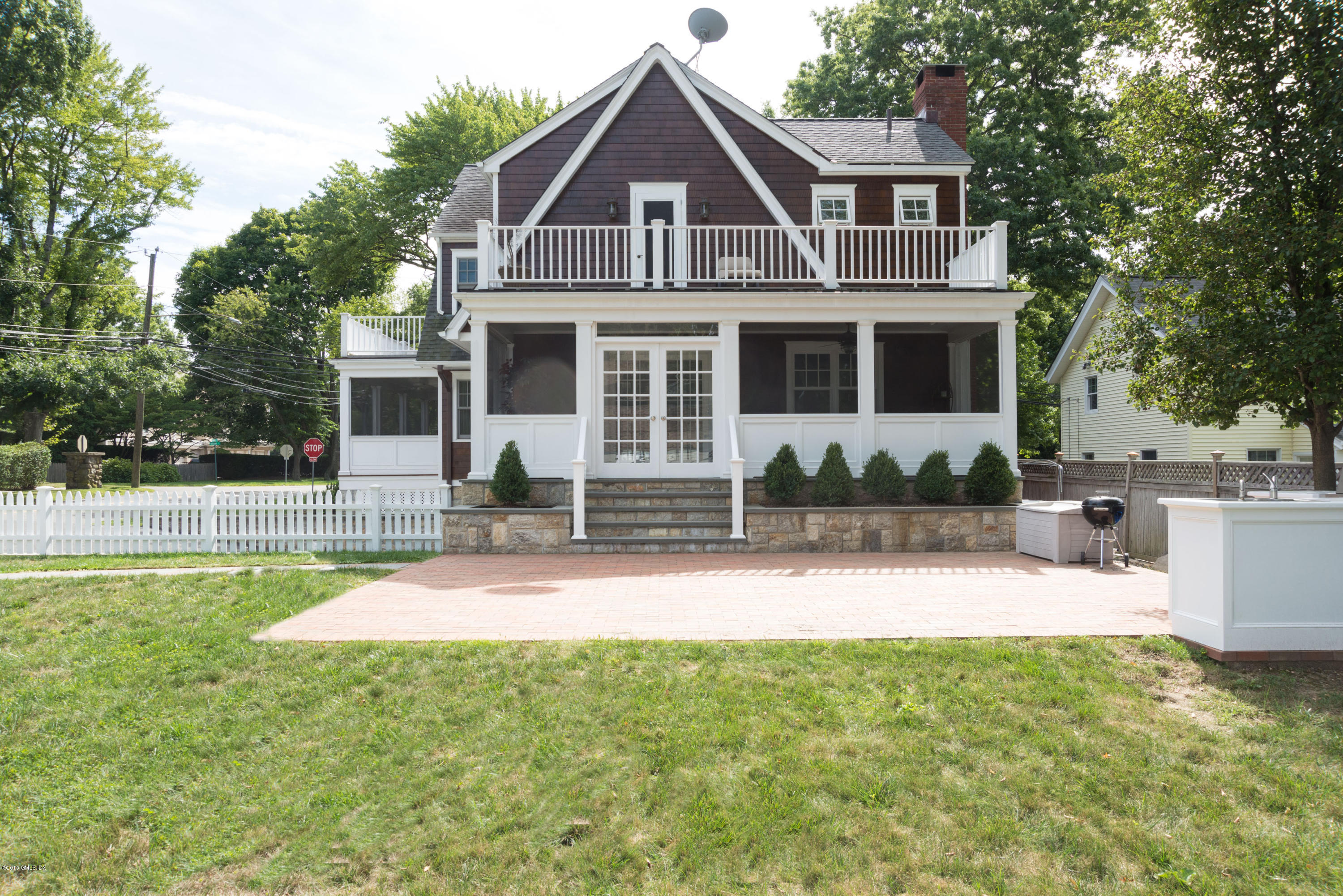 18 Hassake Road Old Greenwich, CT 06870 - Photo 22 of 22 back yard