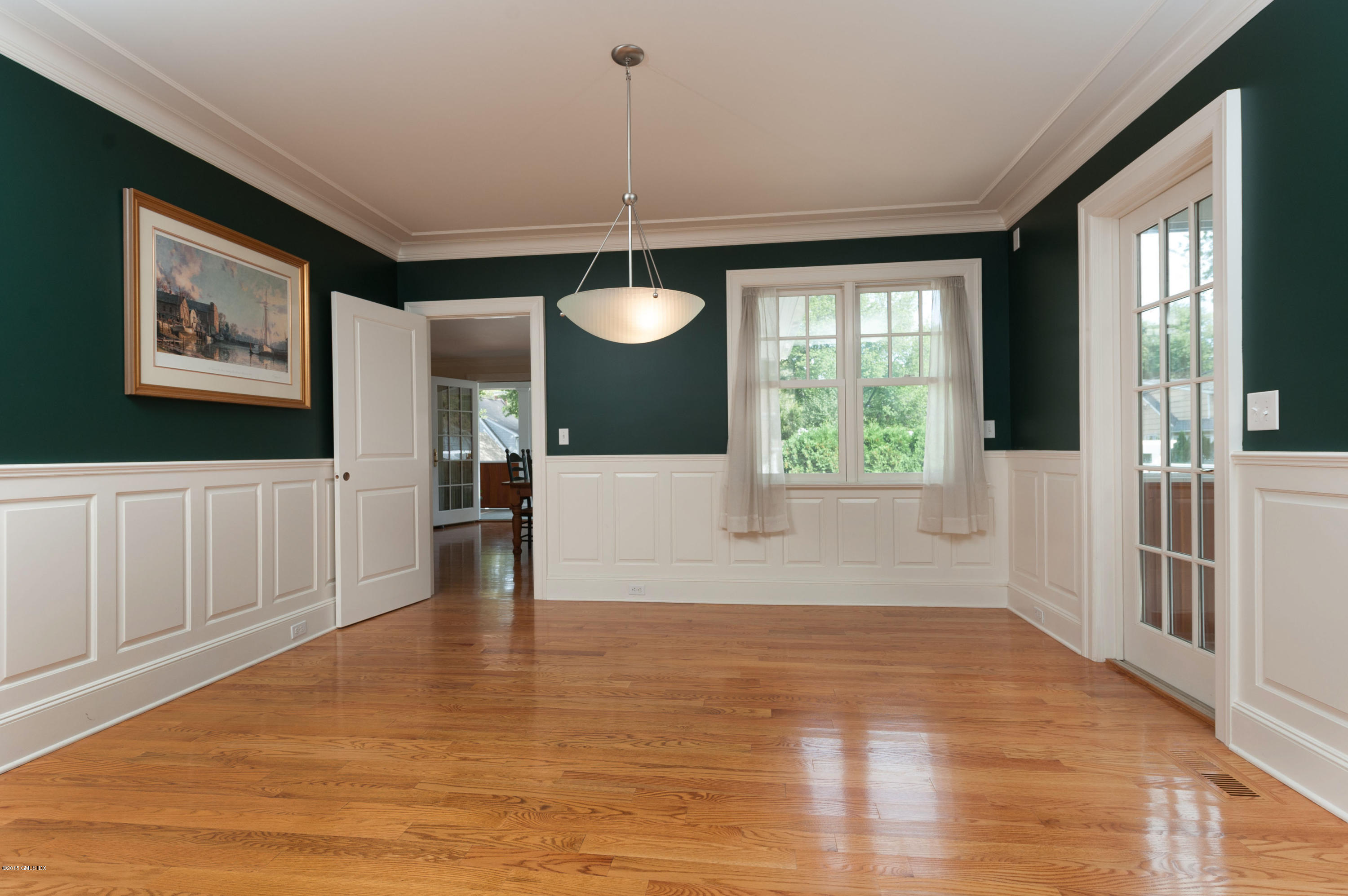 18 Hassake Road Old Greenwich, CT 06870 - Photo 6 of 22 Dining Room