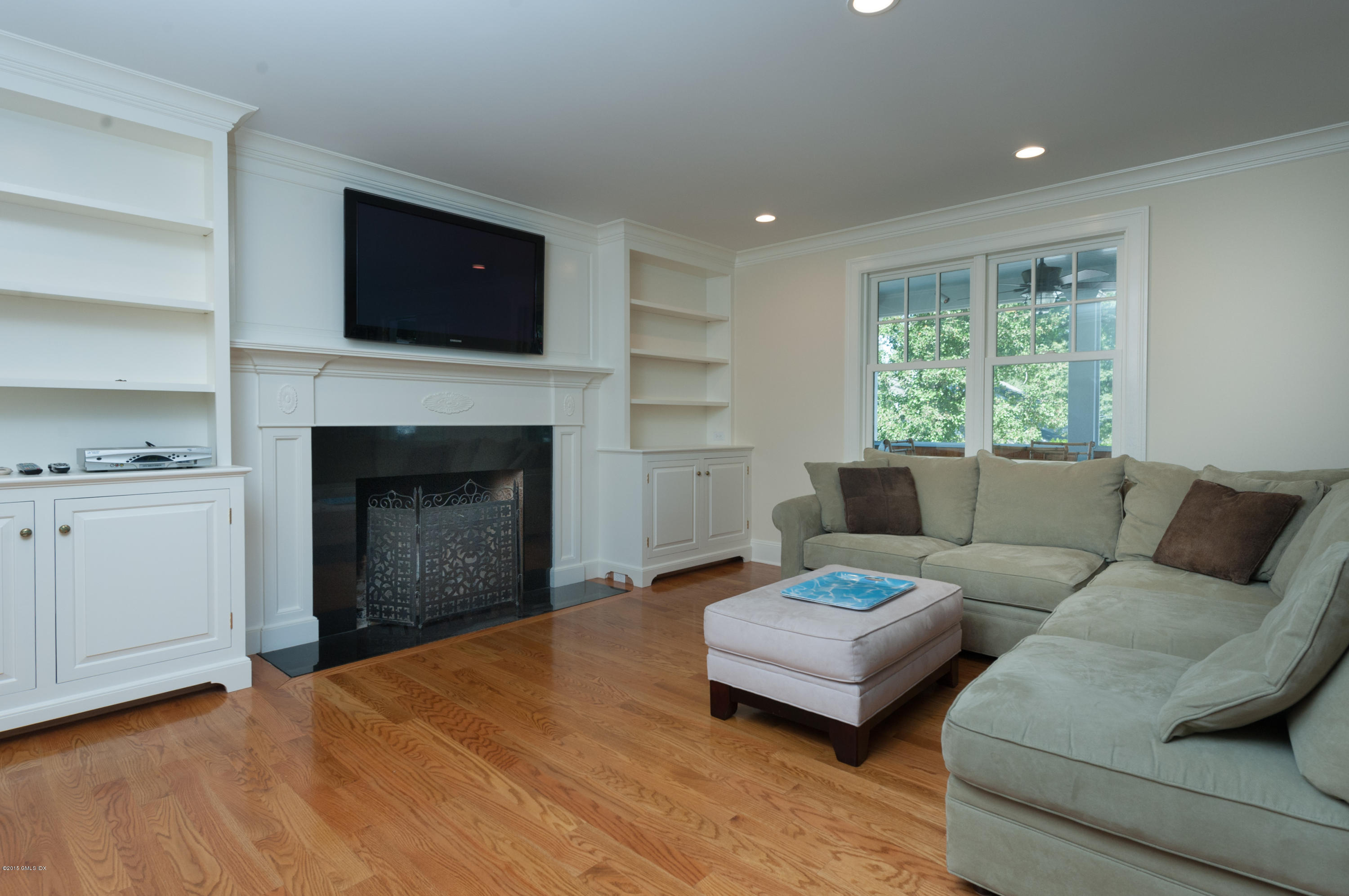 18 Hassake Road Old Greenwich, CT 06870 - Photo 10 of 22 Family Room