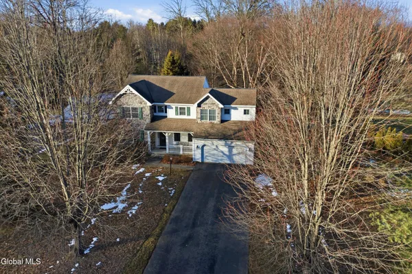 $647,777 | 12 Patriot Circle, Clifton Park, NY 12065