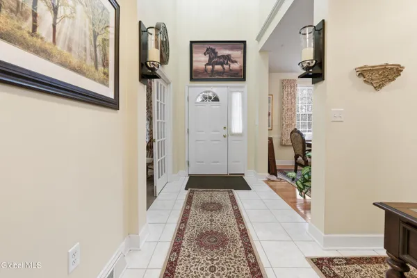 $647,777 | 12 Patriot Circle, Clifton Park, NY 12065