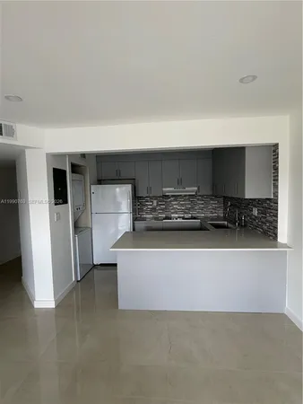 $2,300 | 1820 West 53rd Street, Unit 201, Hialeah, FL 33012