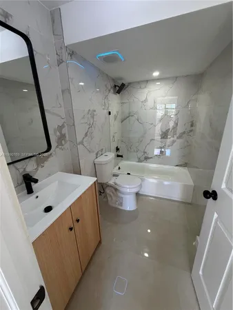 $2,400 | 1820 West 53rd Street, Unit 201, Hialeah, FL 33012