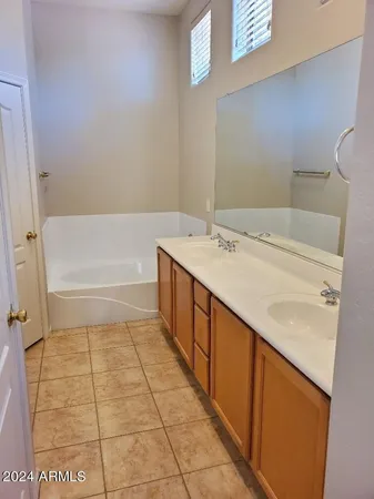 $2,400 | 1864 West Olive Way, Chandler, AZ 85248