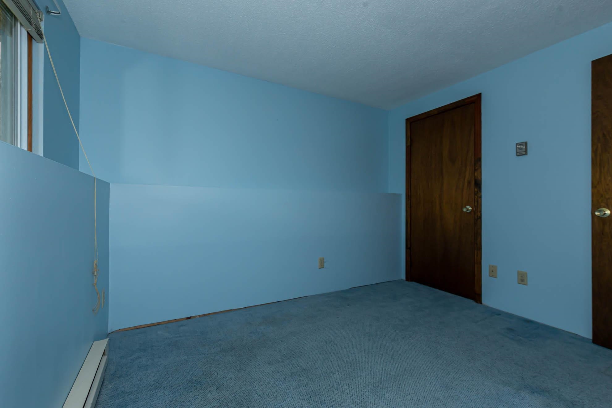 901 Mammoth Road, Unit 1 Manchester, NH 03104 - Photo 12 of 18