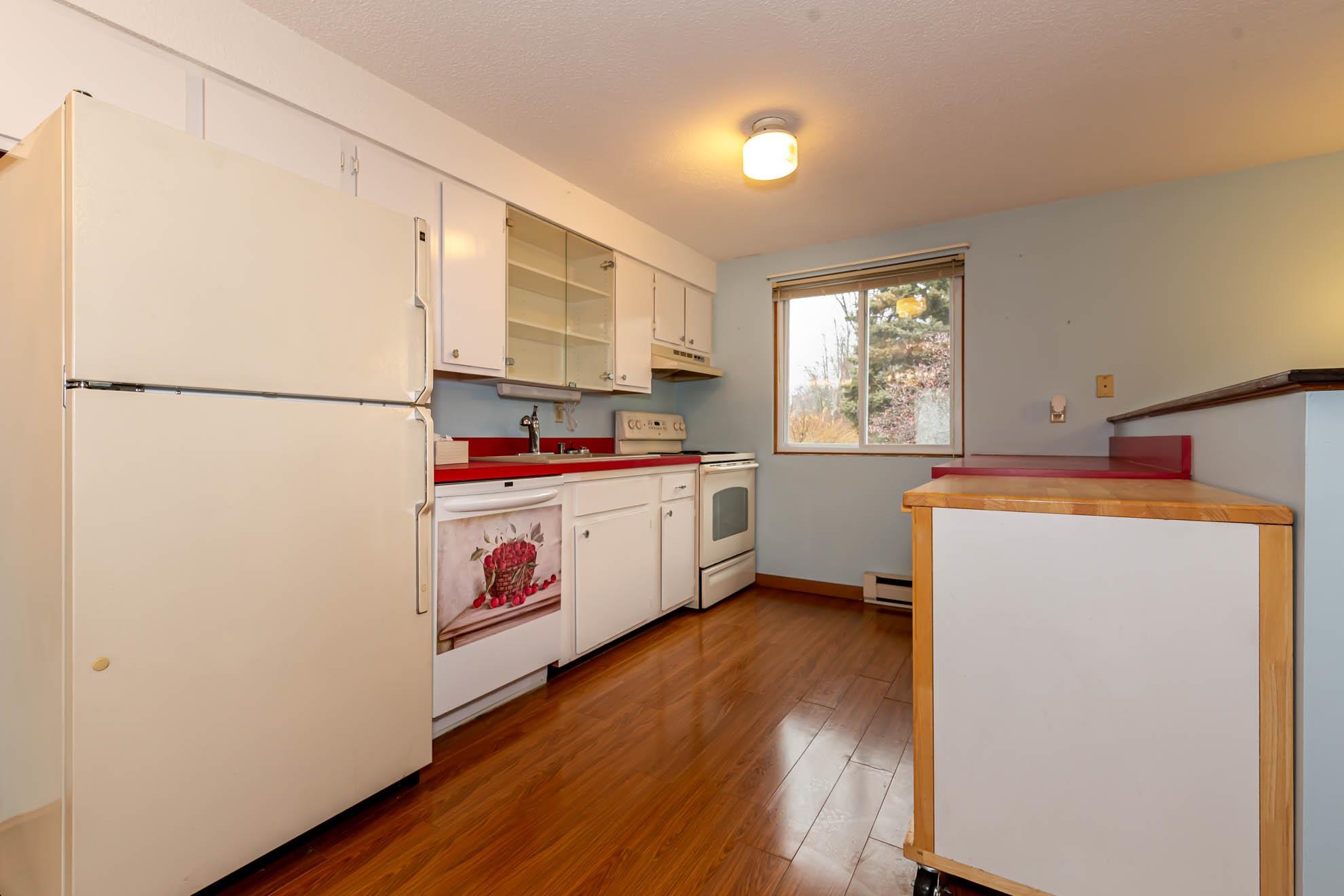 901 Mammoth Road, Unit 1 Manchester, NH 03104 - Photo 6 of 18