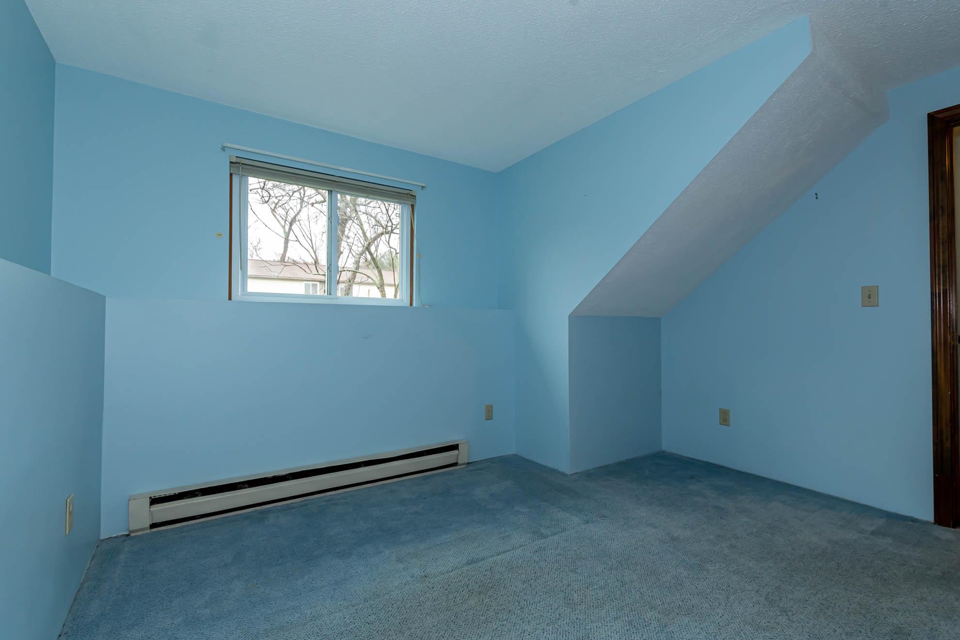 901 Mammoth Road, Unit 1 Manchester, NH 03104 - Photo 8 of 18