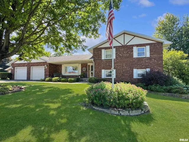 $295,000 | 7 Marlee Drive, Canton, IL 61520