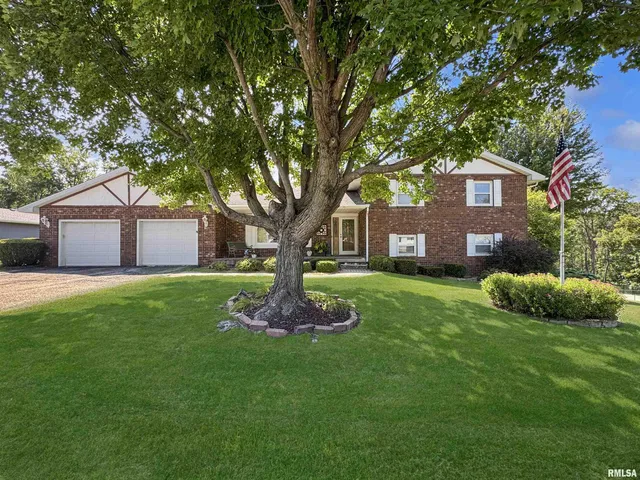 $295,000 | 7 Marlee Drive, Canton, IL 61520