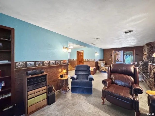 $295,000 | 7 Marlee Drive, Canton, IL 61520