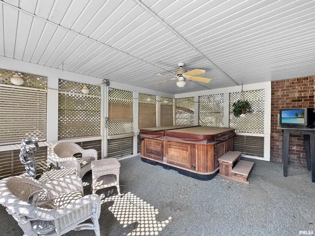 $295,000 | 7 Marlee Drive, Canton, IL 61520