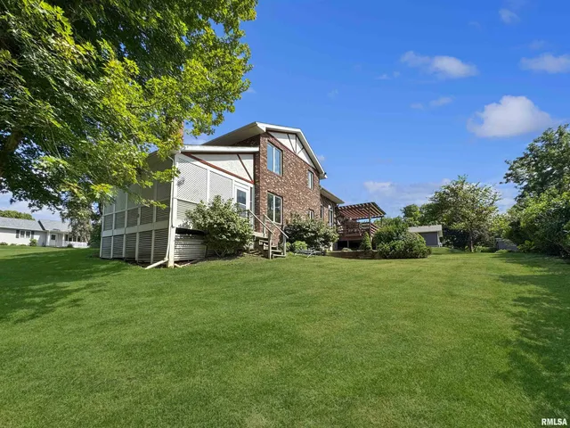 $295,000 | 7 Marlee Drive, Canton, IL 61520