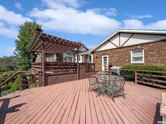 $295,000 | 7 Marlee Drive, Canton, IL 61520