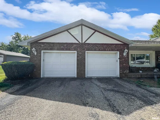 $295,000 | 7 Marlee Drive, Canton, IL 61520