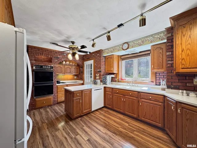 $295,000 | 7 Marlee Drive, Canton, IL 61520