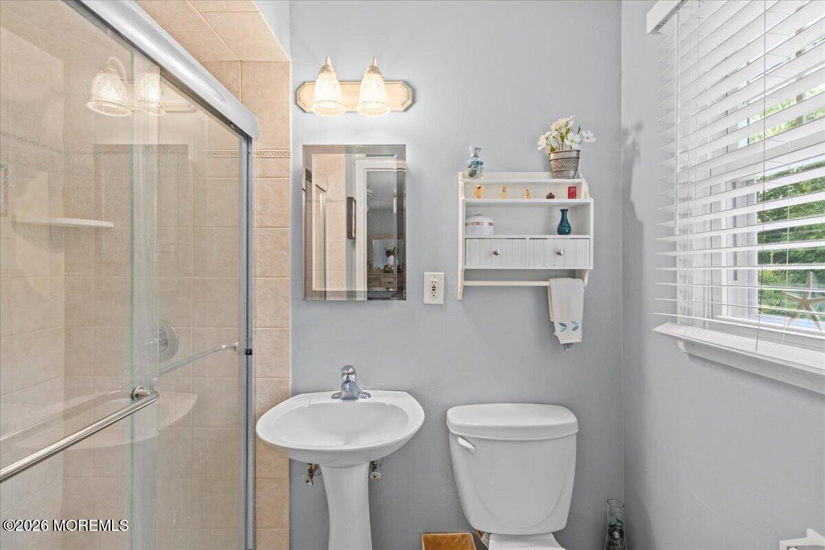 157 Glenbrook Road Freehold, NJ 07728 - Photo 21 of 35 27-IMG_4976